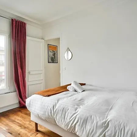 Beautiful One Bed Near Goutte D'or Paris
